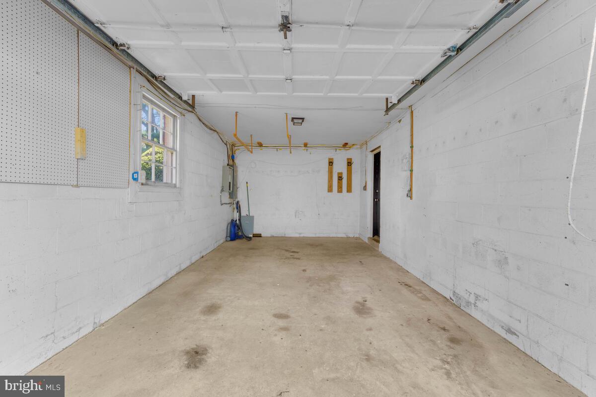 13302 Tamarack Road Silver Spring, MD 20904 - Photo 47 of 60 Garage with Entry into House