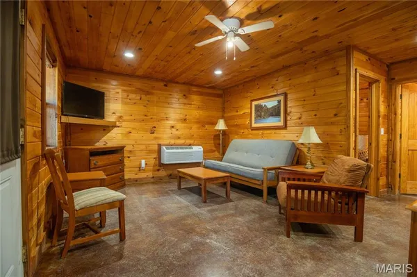 $1,169,000 | 575 Southwest Street, Van Buren, MO 63965