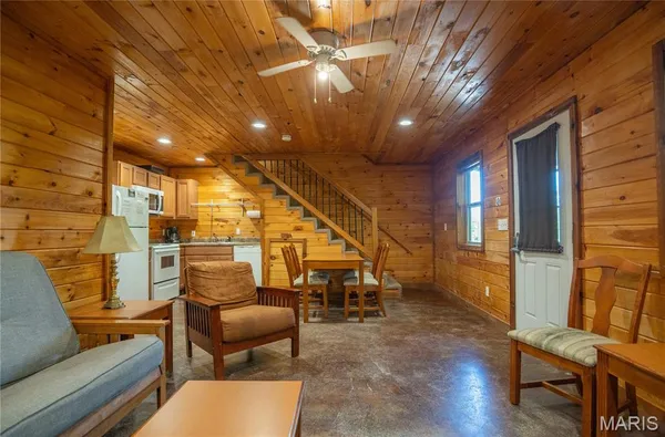 $1,169,000 | 575 Southwest Street, Van Buren, MO 63965