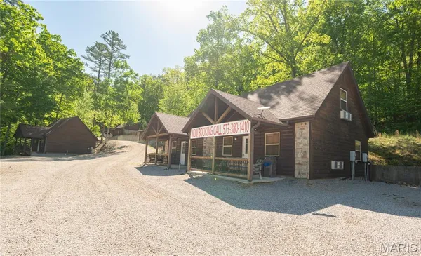 $1,169,000 | 575 Southwest Street, Van Buren, MO 63965