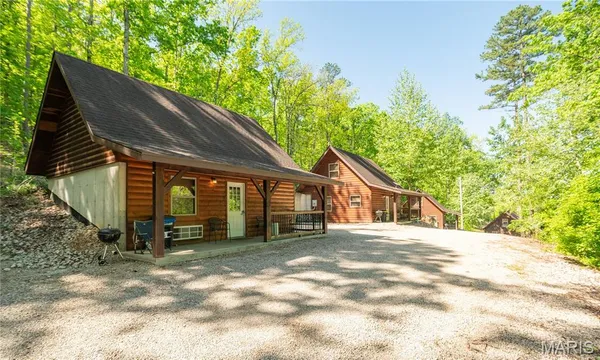 $1,169,000 | 575 Southwest Street, Van Buren, MO 63965