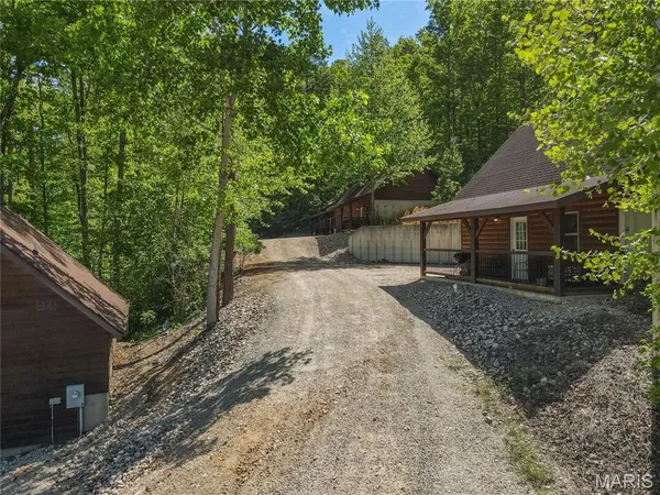 $1,169,000 | 575 Southwest Street, Van Buren, MO 63965