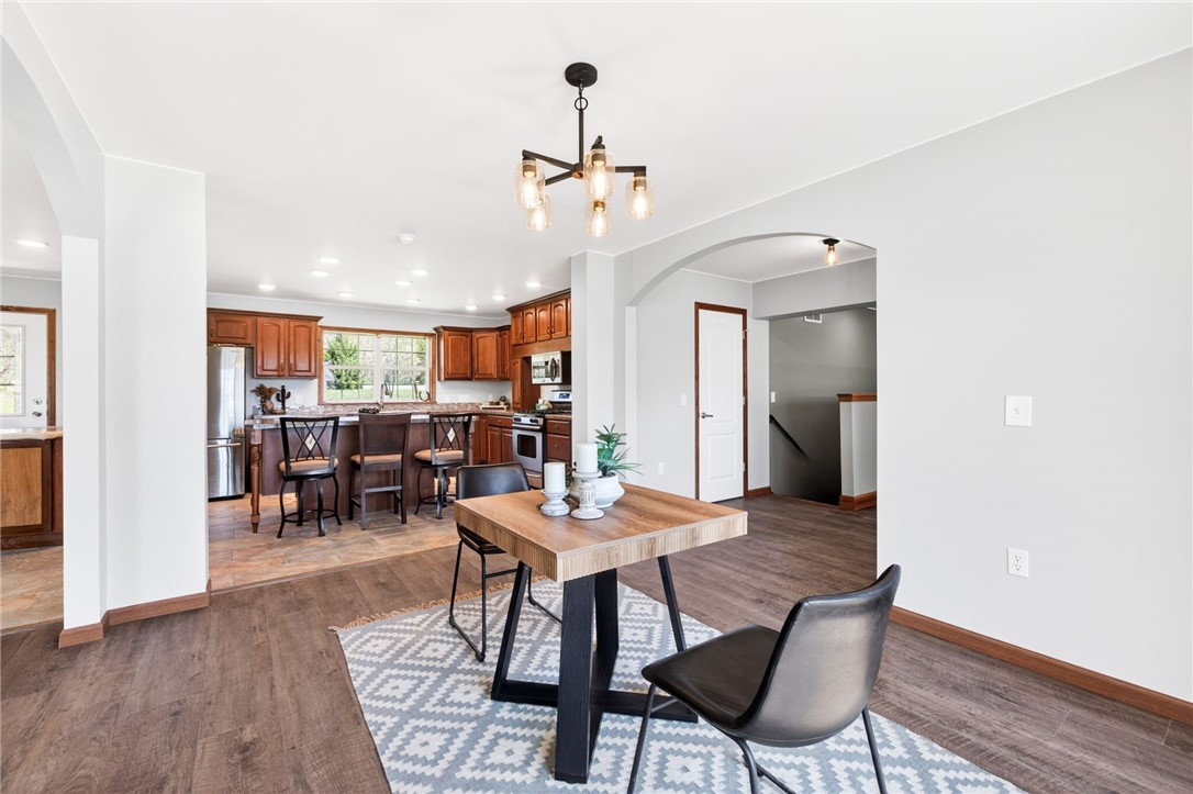8628 Garlinghouse Road Naples, NY 14512 - Photo 18 of 48 Dining Room