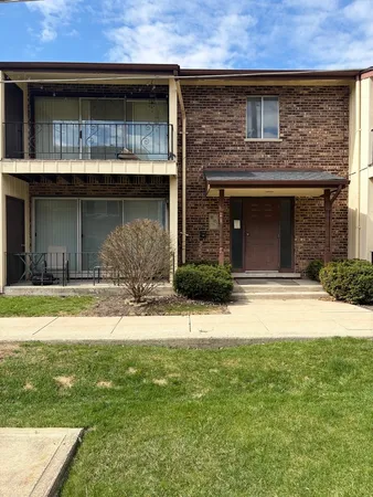 $2,100 | 7131 Hickory Street, Unit 6, Tinley Park, IL 60477