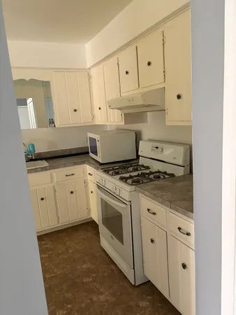 $2,100 | 7131 Hickory Street, Unit 6, Tinley Park, IL 60477