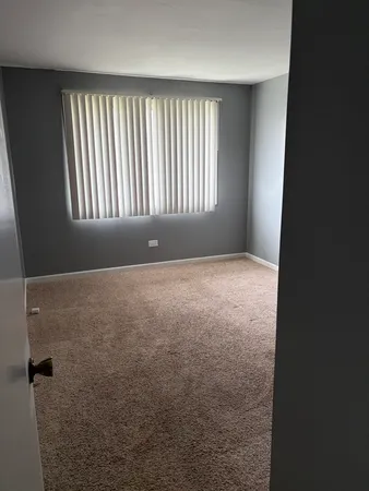 $2,100 | 7131 Hickory Street, Unit 6, Tinley Park, IL 60477