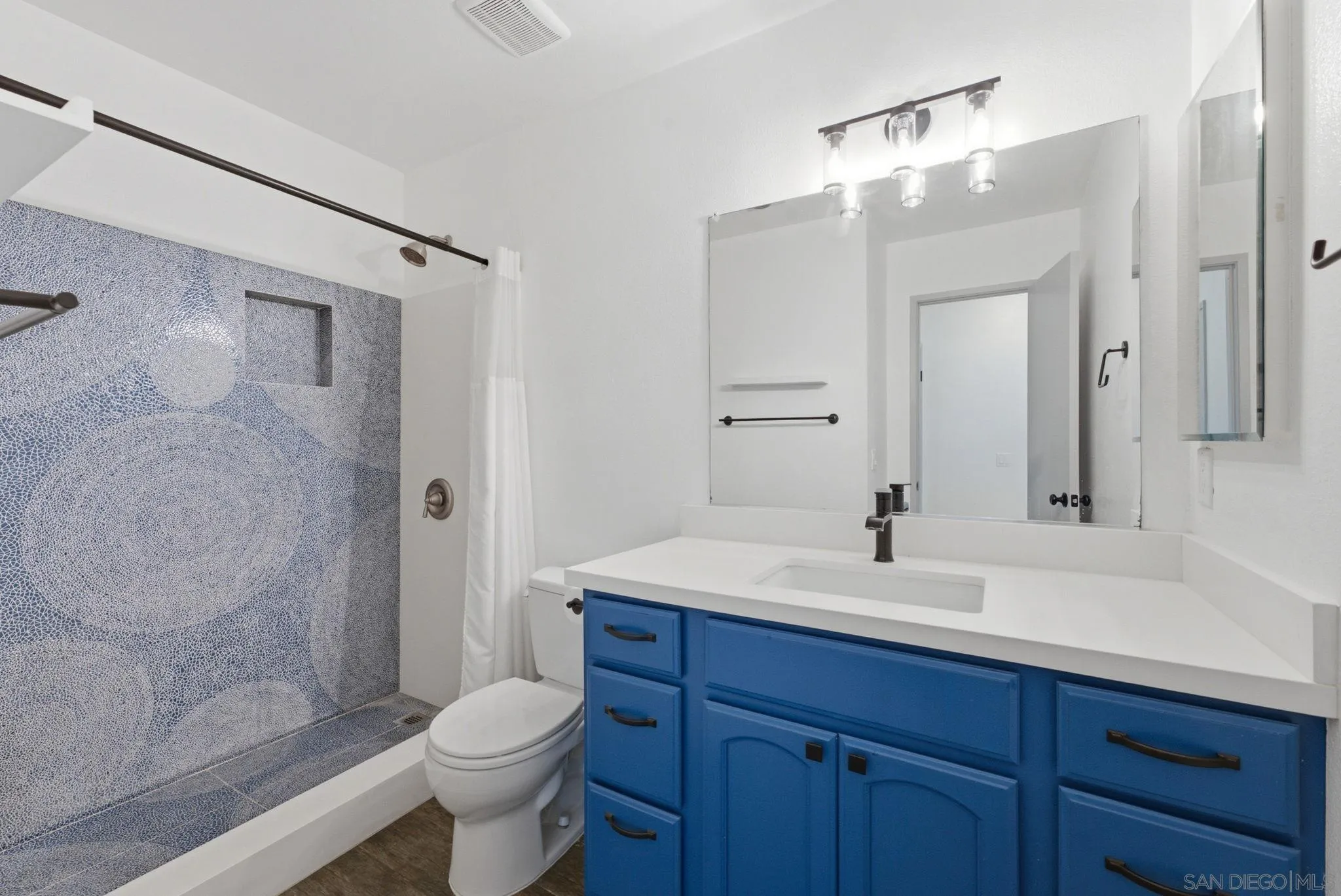 405 Requeza Street, Unit H12 Encinitas, CA 92024 - Photo 12 of 22