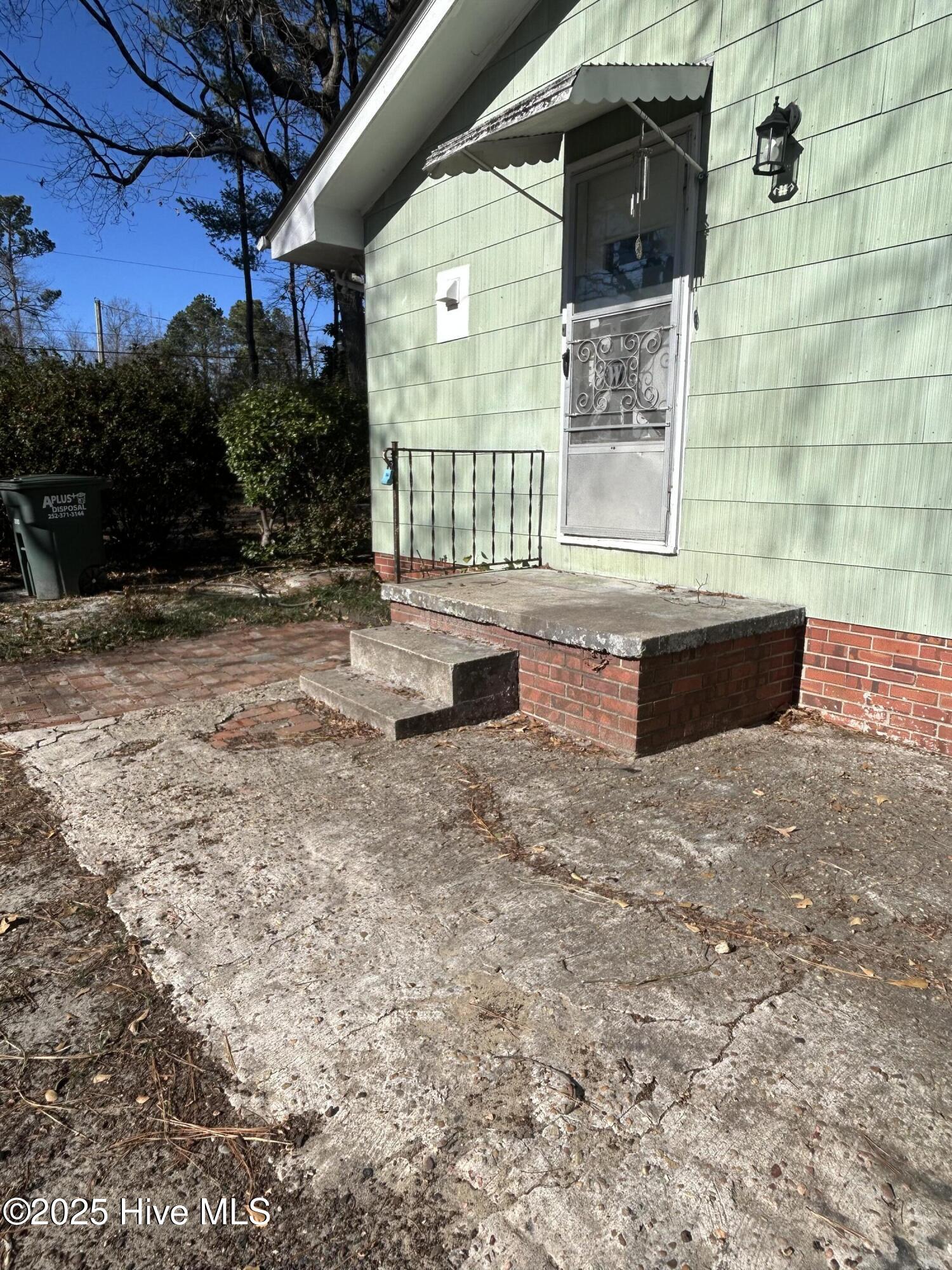 206 Waldrop Road Dudley, NC 28333 - Photo 42 of 54 Patio off of side entry