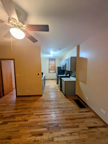 $1,800 | 1852 West Thomas Street, Unit CH1, Chicago, IL 60622