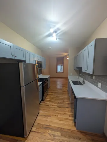 $1,800 | 1852 West Thomas Street, Unit CH1, Chicago, IL 60622