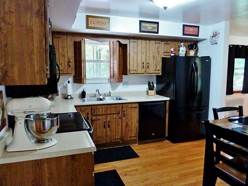 134 David Shotts Road Ruffs Dale, PA 15679 - Photo 8 of 20 Kitchen.