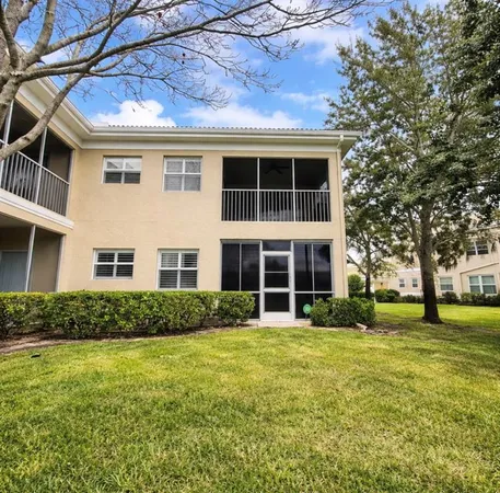 $329,000 | 6318 Grand Oak Circle, Unit 201, Bradenton, FL 34203