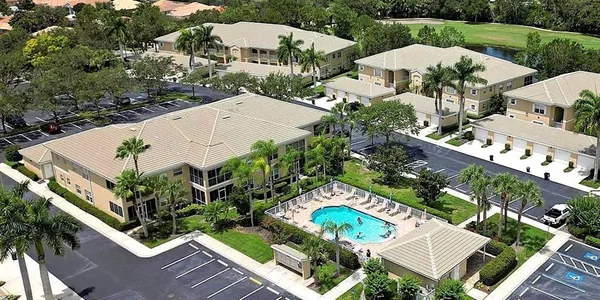 $329,000 | 6318 Grand Oak Circle, Unit 201, Bradenton, FL 34203