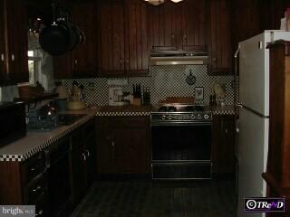 2 Quarry Road Levittown, PA 19057 - Photo 3 of 6 Gallery Image 3