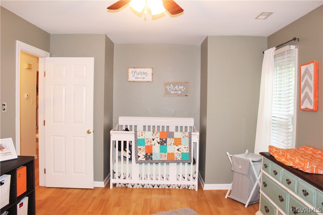 10340 North Donegal Road Chesterfield, VA 23832 - Photo 36 of 49 a very nice looking room with a big bed and a window