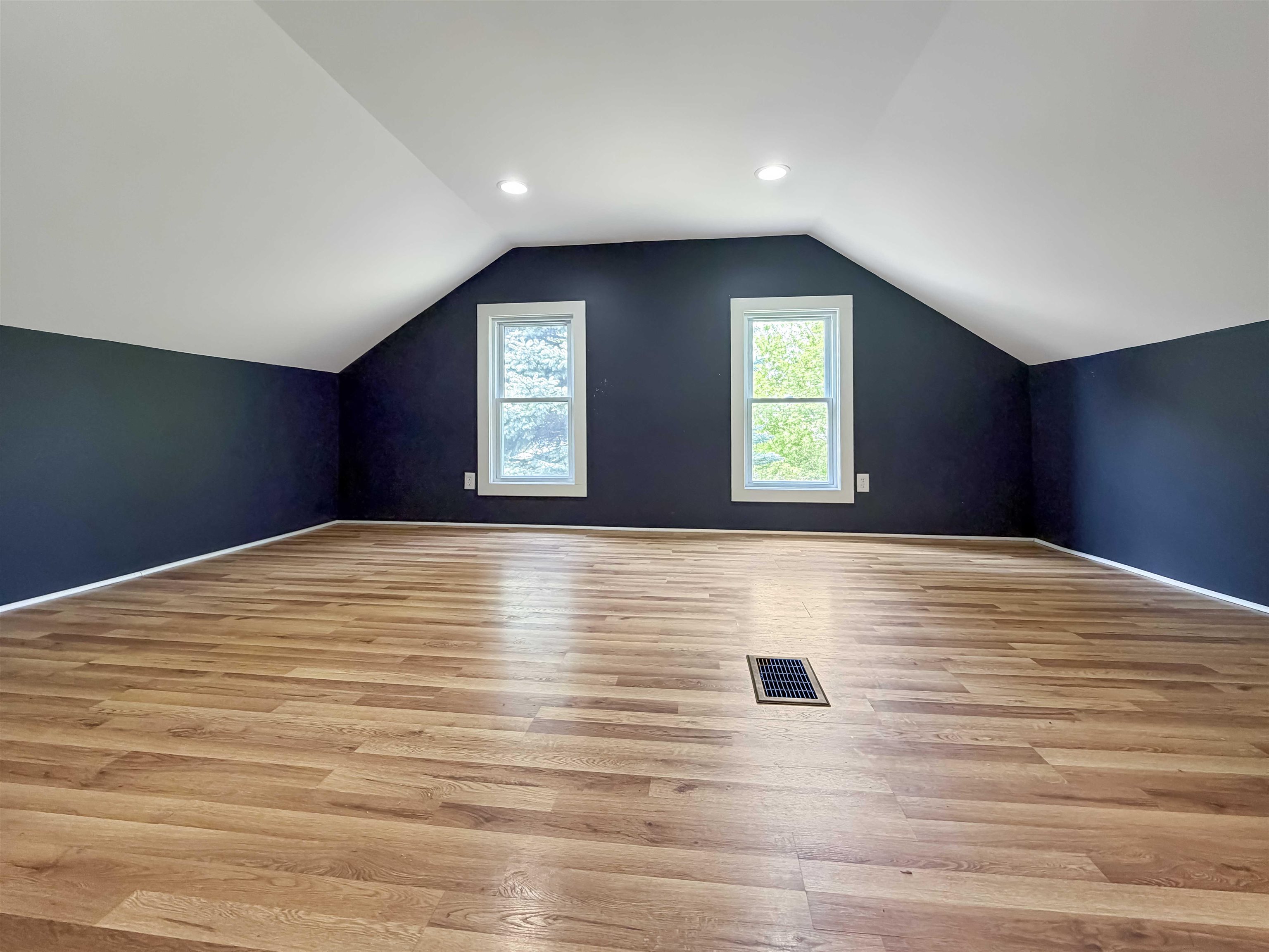 8 Lake Street Swanton, VT 05488 - Photo 13 of 22