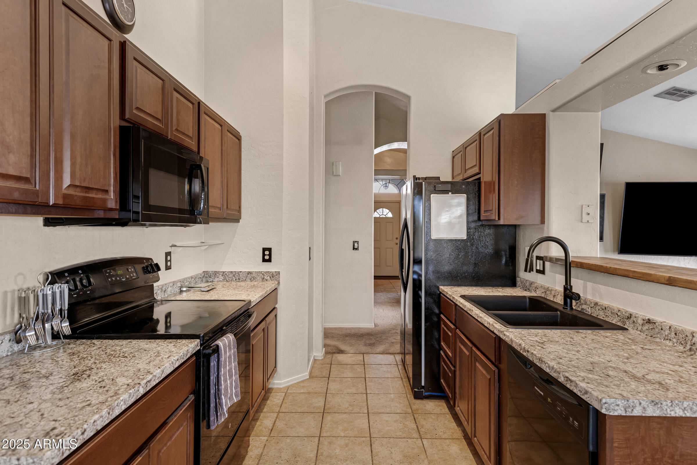 3711 East Long Lake Road Phoenix, AZ 85048 - Photo 12 of 27 Kitchen