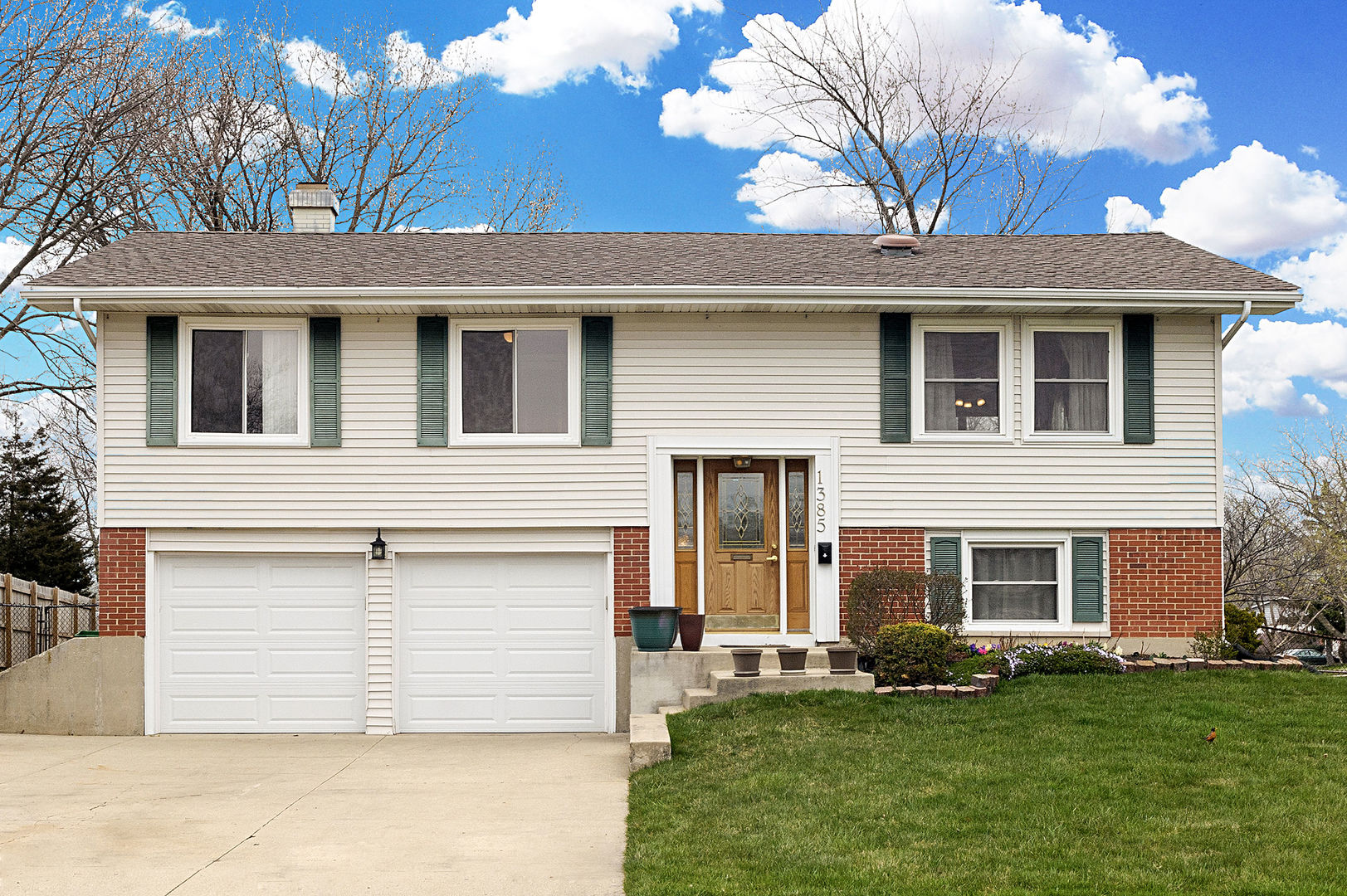 1385 Bedford Road Hoffman Estates, IL 60169 - Photo 1 of 26 Gallery Image 1