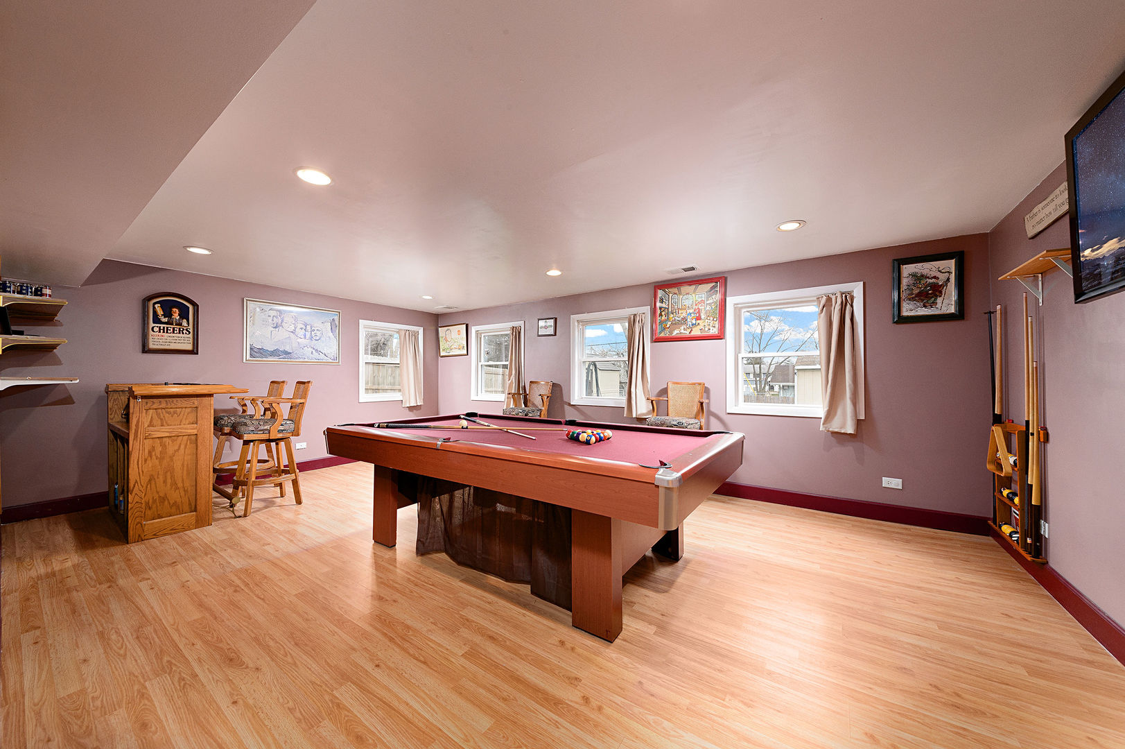 1385 Bedford Road Hoffman Estates, IL 60169 - Photo 20 of 26 Gallery Image 20