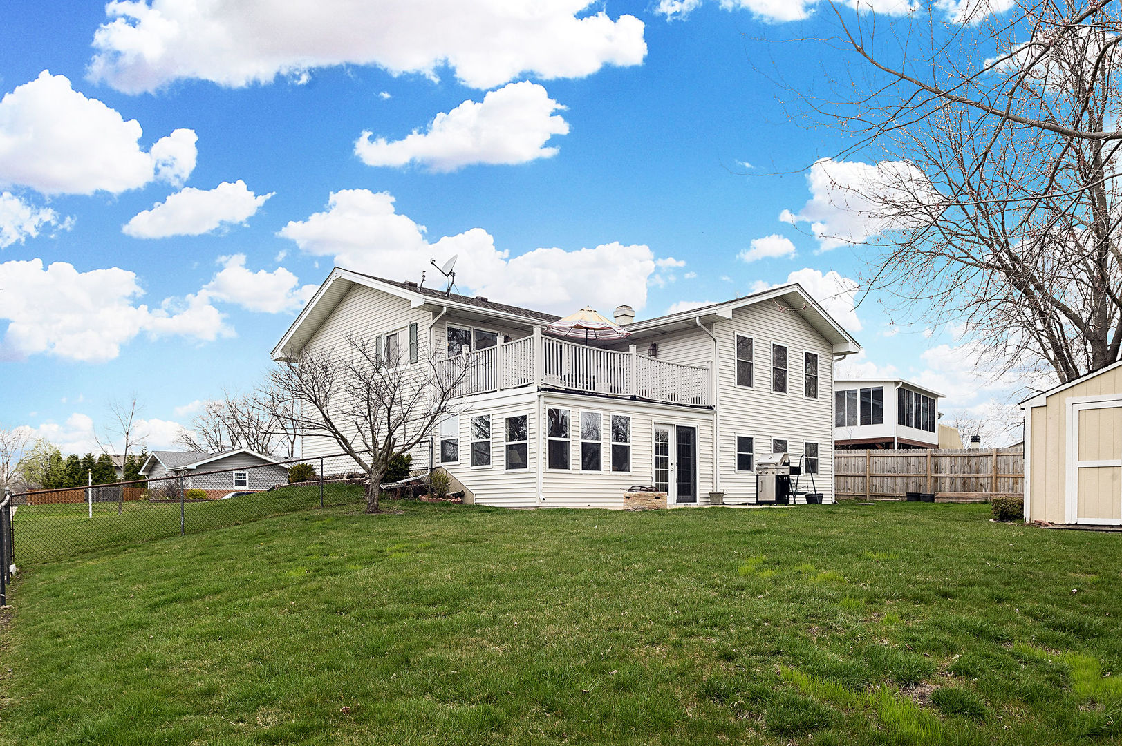 1385 Bedford Road Hoffman Estates, IL 60169 - Photo 24 of 26 Gallery Image 24