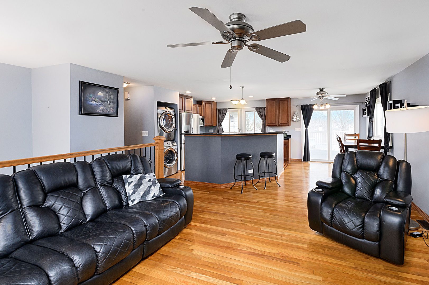 1385 Bedford Road Hoffman Estates, IL 60169 - Photo 4 of 26 Gallery Image 4