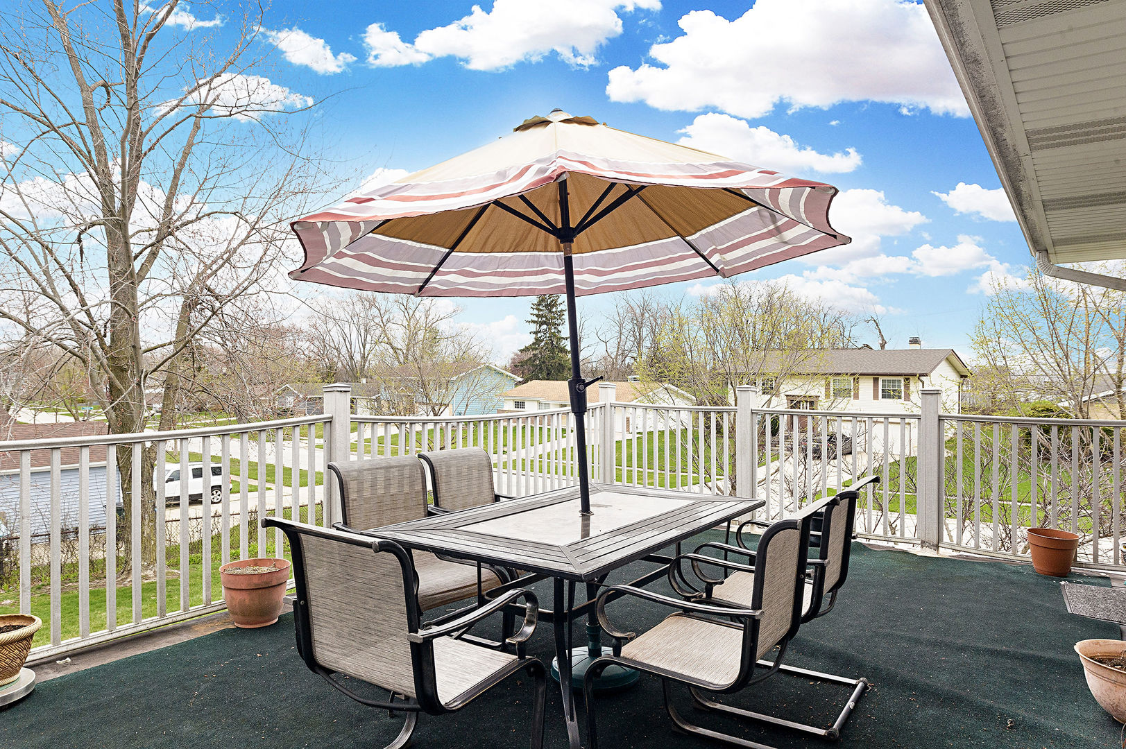 1385 Bedford Road Hoffman Estates, IL 60169 - Photo 6 of 26 Gallery Image 6