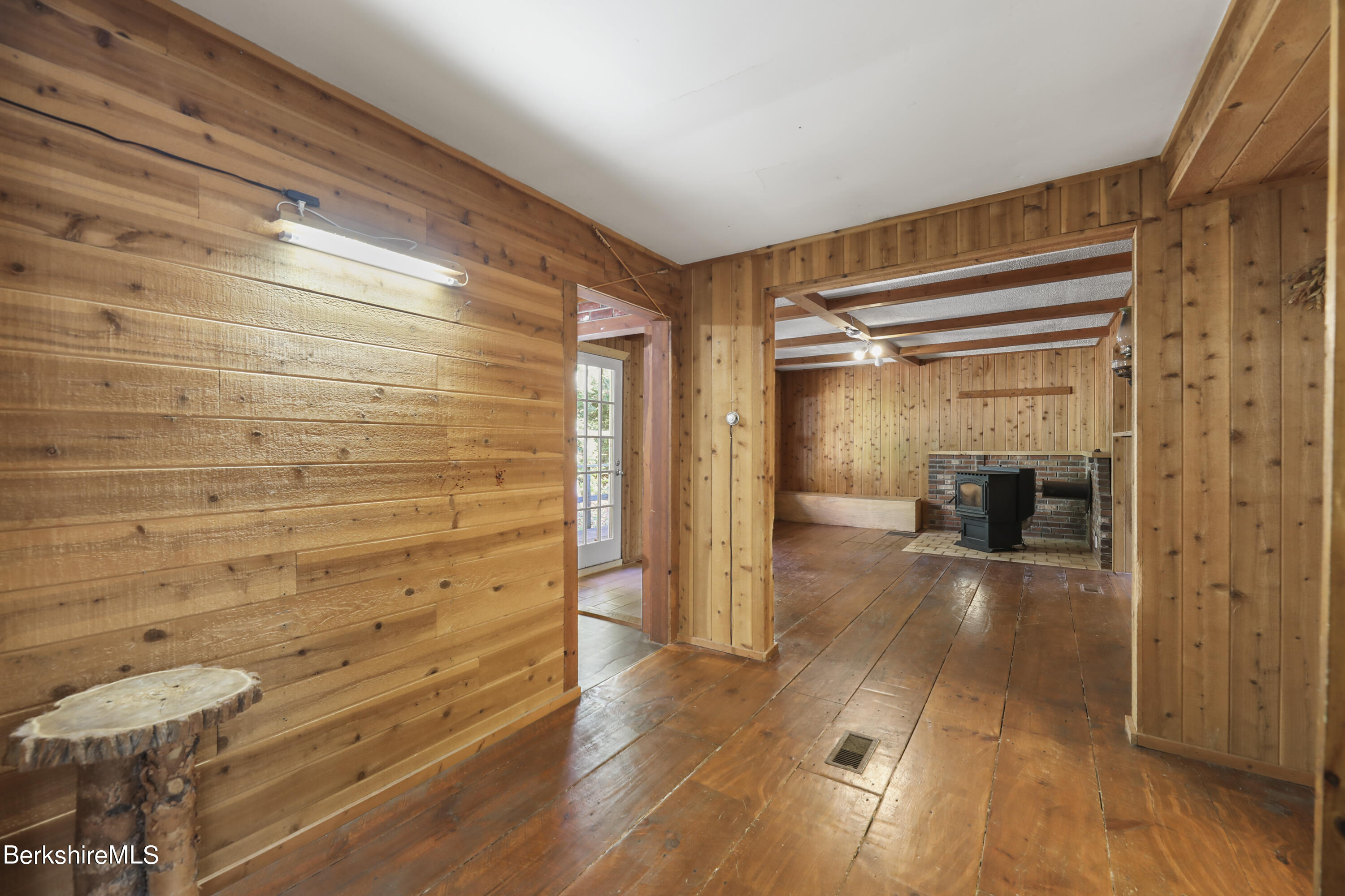 316 Chapel Road Savoy, MA 01256 - Photo 12 of 36 Hallway Landing Area