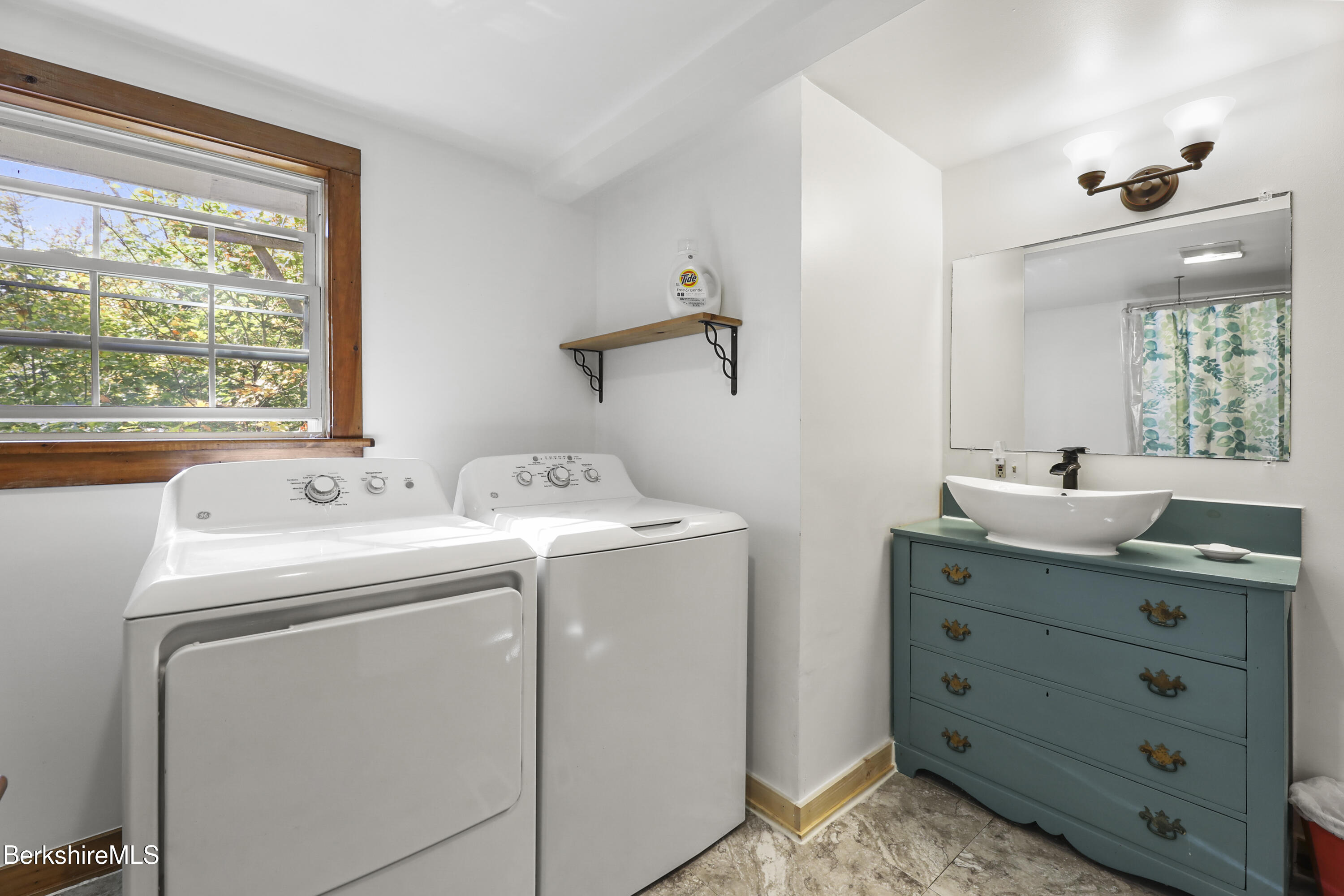 316 Chapel Road Savoy, MA 01256 - Photo 13 of 36 Bathroom