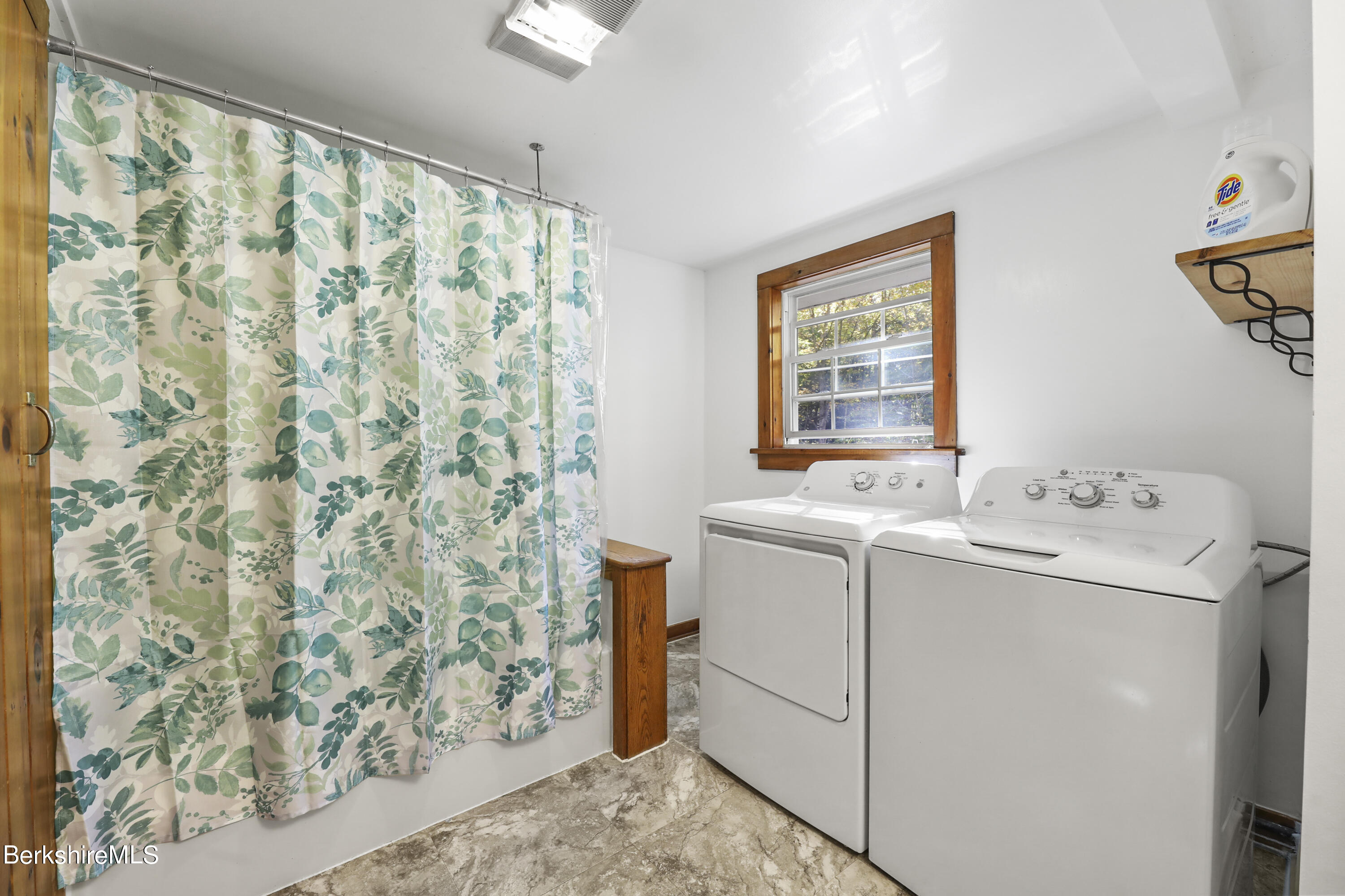 316 Chapel Road Savoy, MA 01256 - Photo 14 of 36 Washer & Dryer