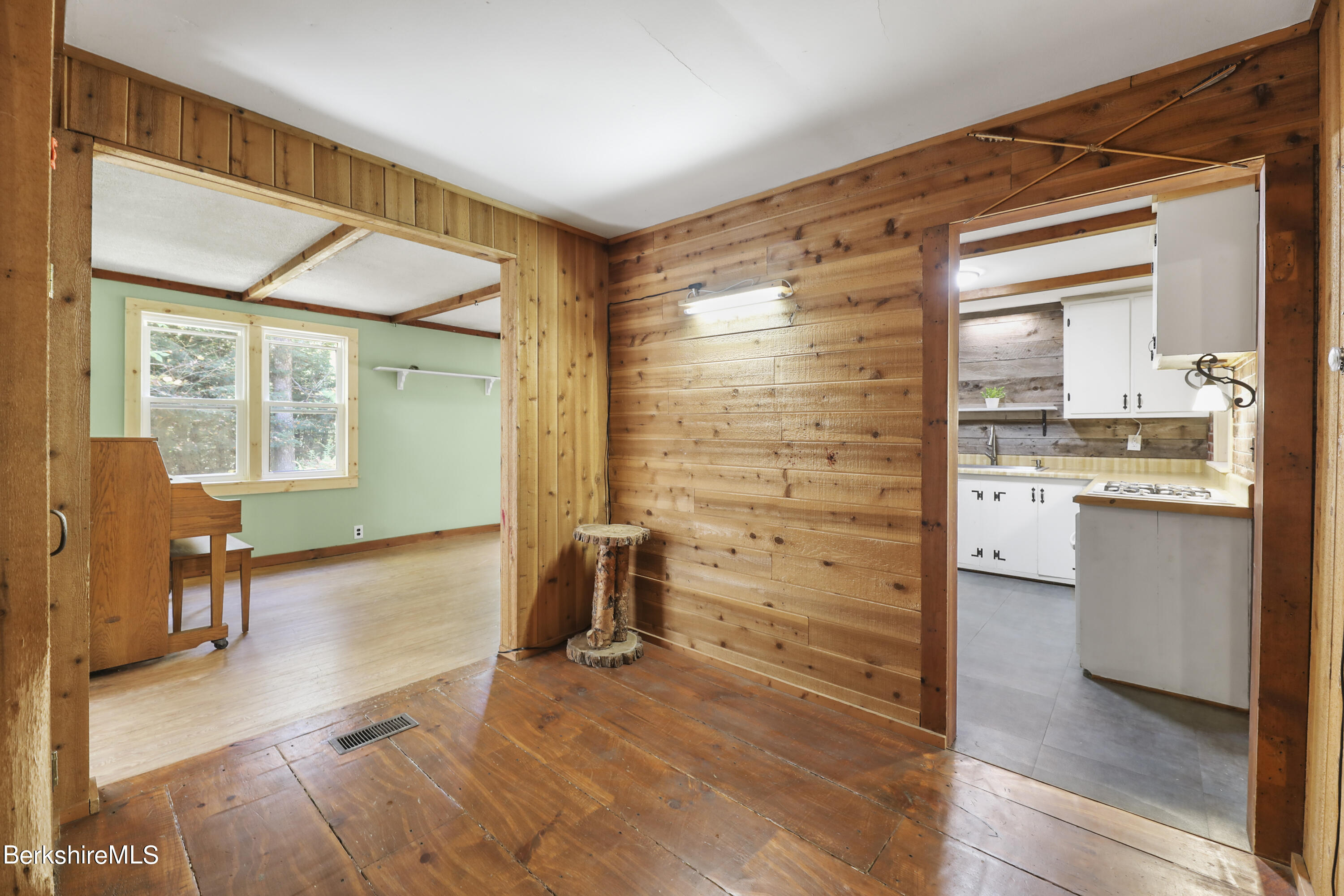 316 Chapel Road Savoy, MA 01256 - Photo 17 of 36 Hallway or Office