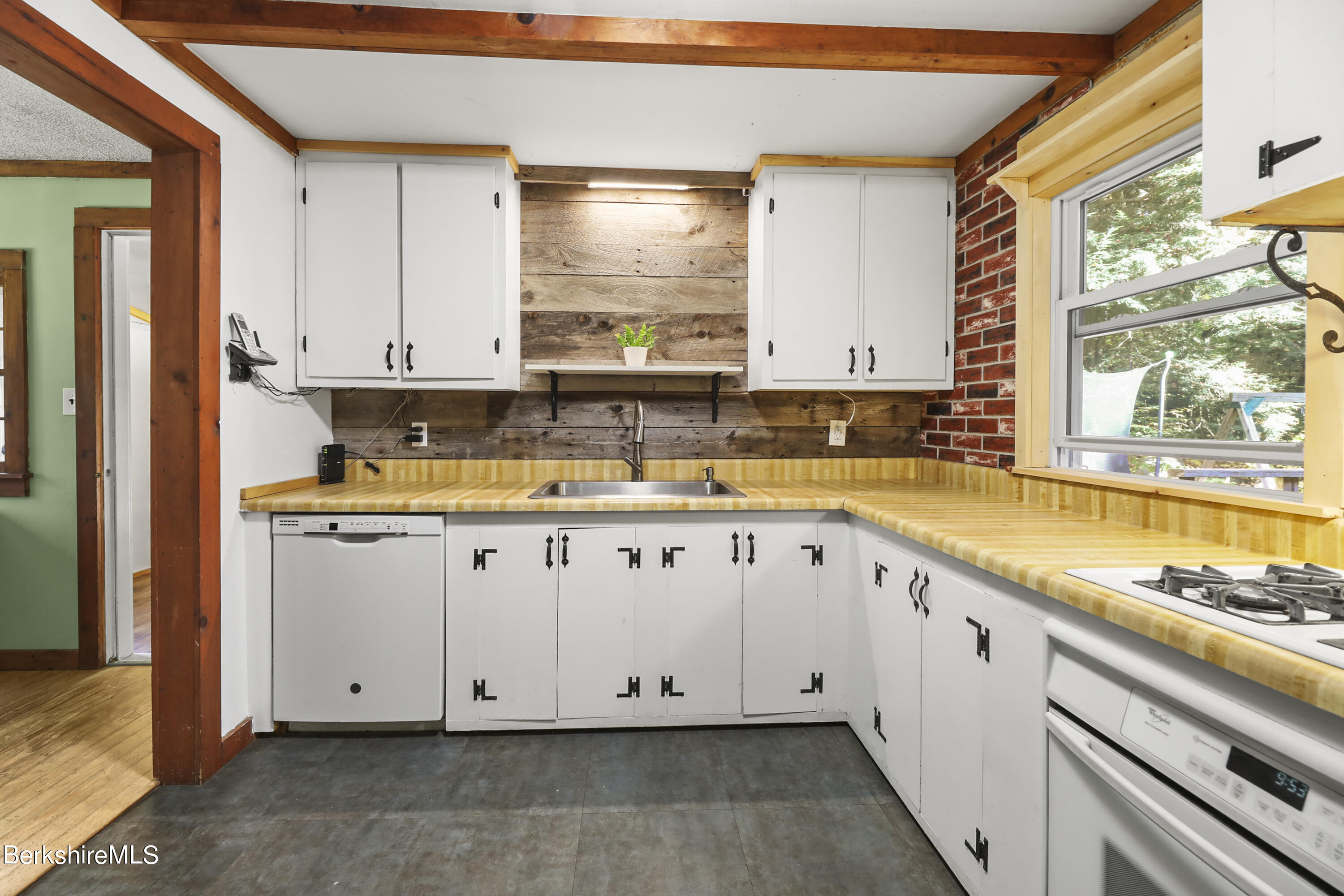 316 Chapel Road Savoy, MA 01256 - Photo 18 of 36 Kitchen