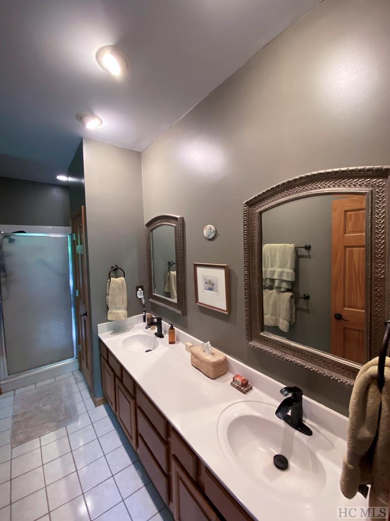 146 Long Hunters Rd Lake Brevard, NC 28712 - Photo 17 of 43 Gallery Image 17