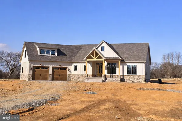 $999,999 | 321 Mistletoe Lane, Shepherdstown, WV 25443