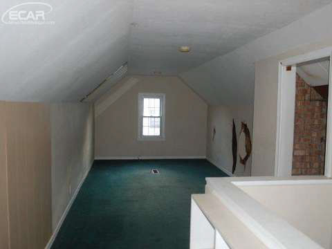 3222 Miller Road Flint, MI 48503 - Photo 19 of 21 20423502-18.JPG