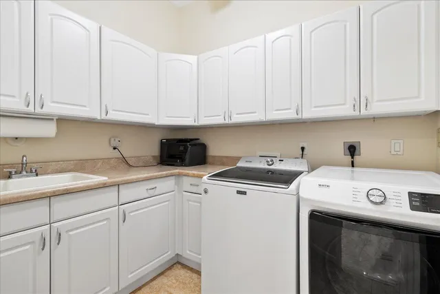a view of a house with patio outdoor seating