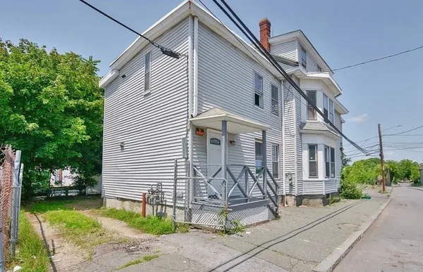 $719,900 | 10 Holly Street, Lawrence, MA 01841