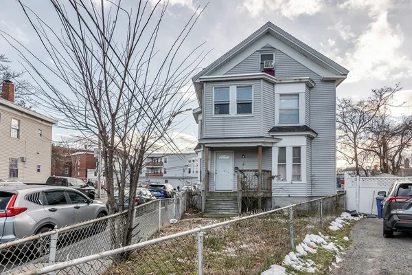 $719,900 | 10 Holly Street, Lawrence, MA 01841