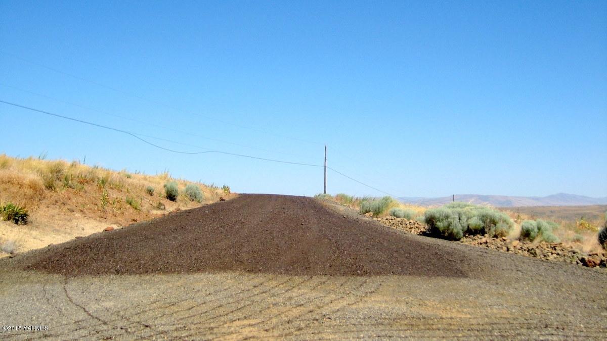 14000 Marble Road Yakima, WA 98908 - Photo 22 of 22 a view of a dry yard