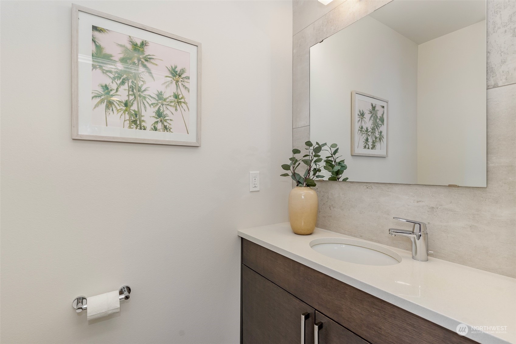 2425 8th Avenue North Seattle, WA 98109 - Photo 13 of 30