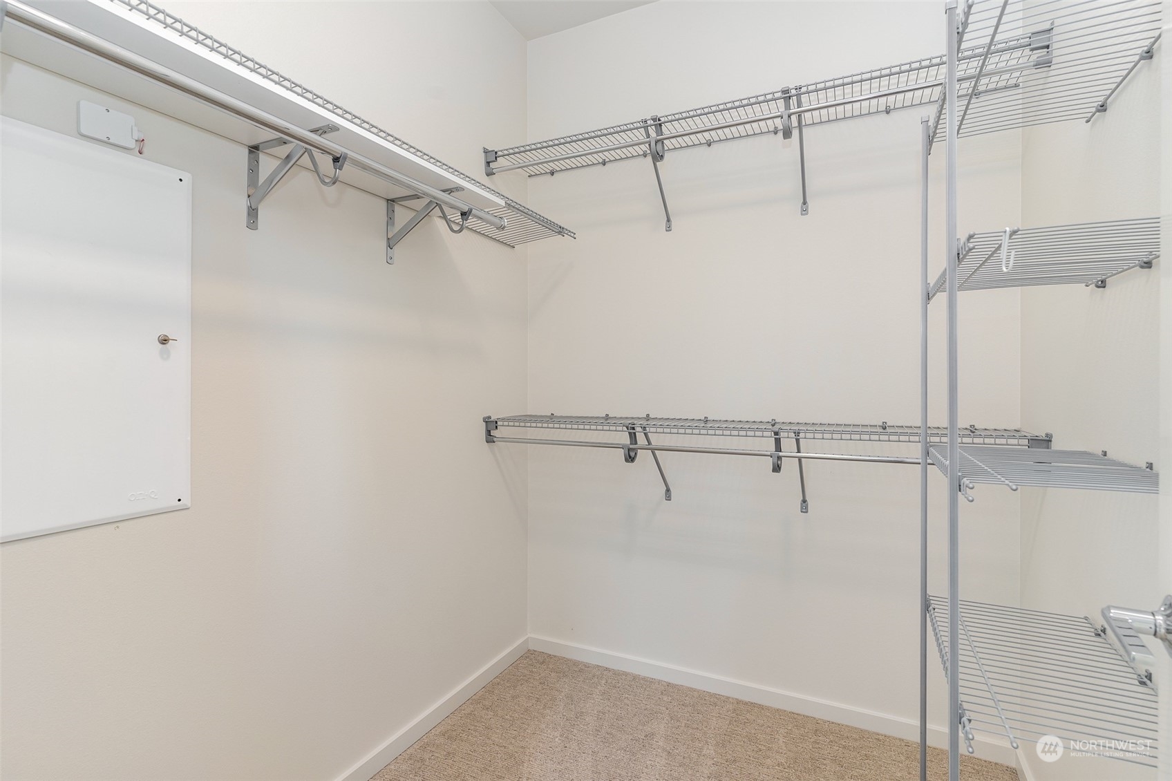 2425 8th Avenue North Seattle, WA 98109 - Photo 18 of 30