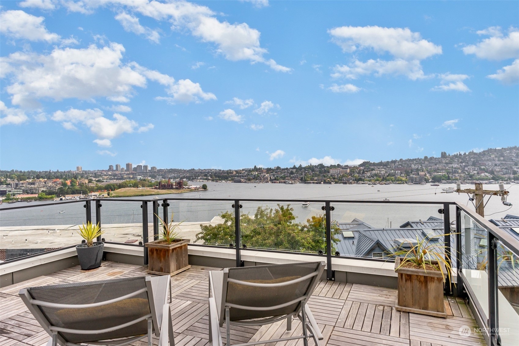 2425 8th Avenue North Seattle, WA 98109 - Photo 25 of 30