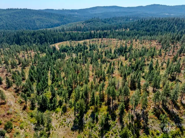 $219,000 | 2 Starview Lane, Princeton, ID 83857