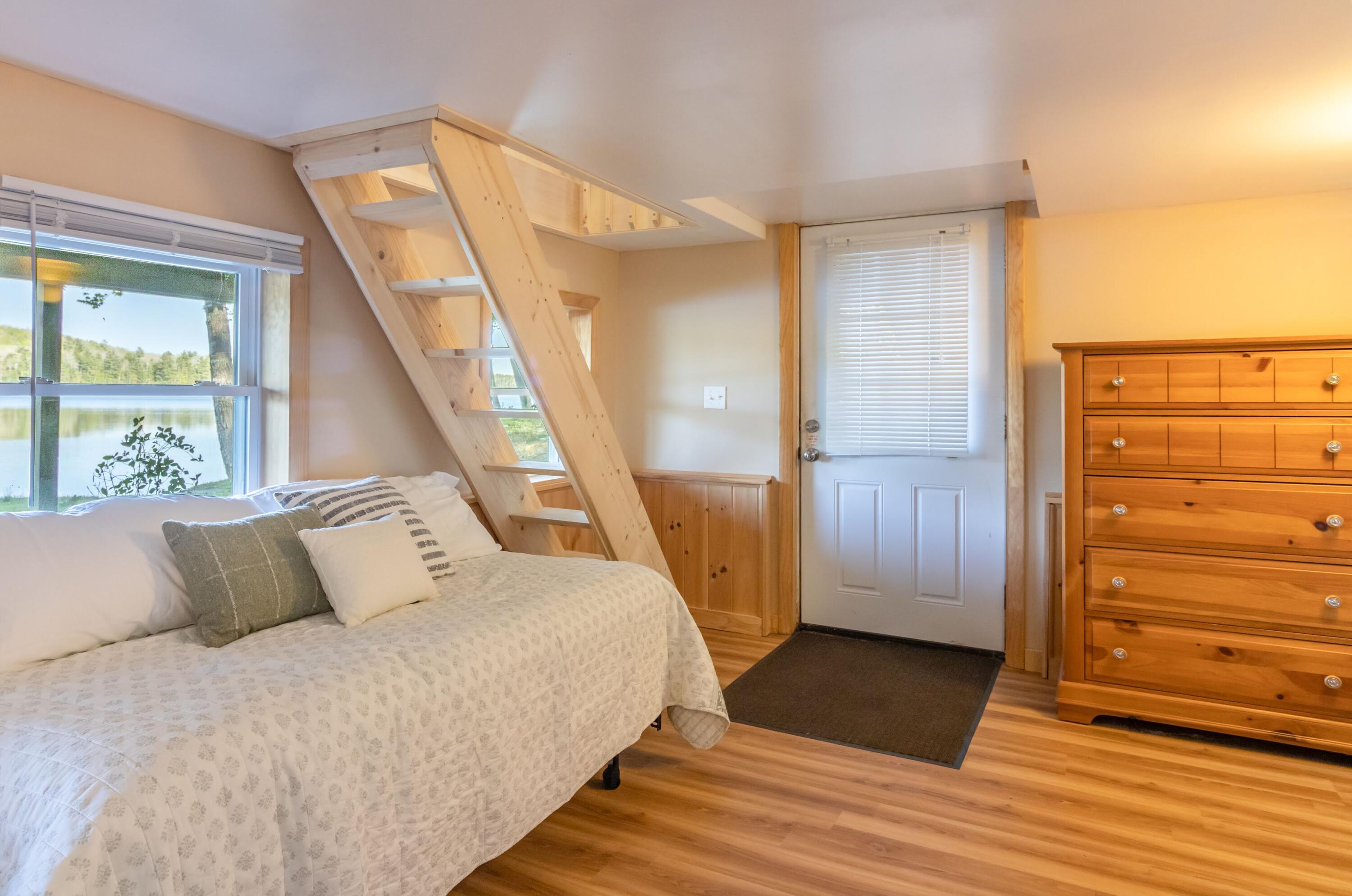438 Springy Pond Road Clifton, ME 04428 - Photo 13 of 30 438 Springy Pond Rd Interiors-19