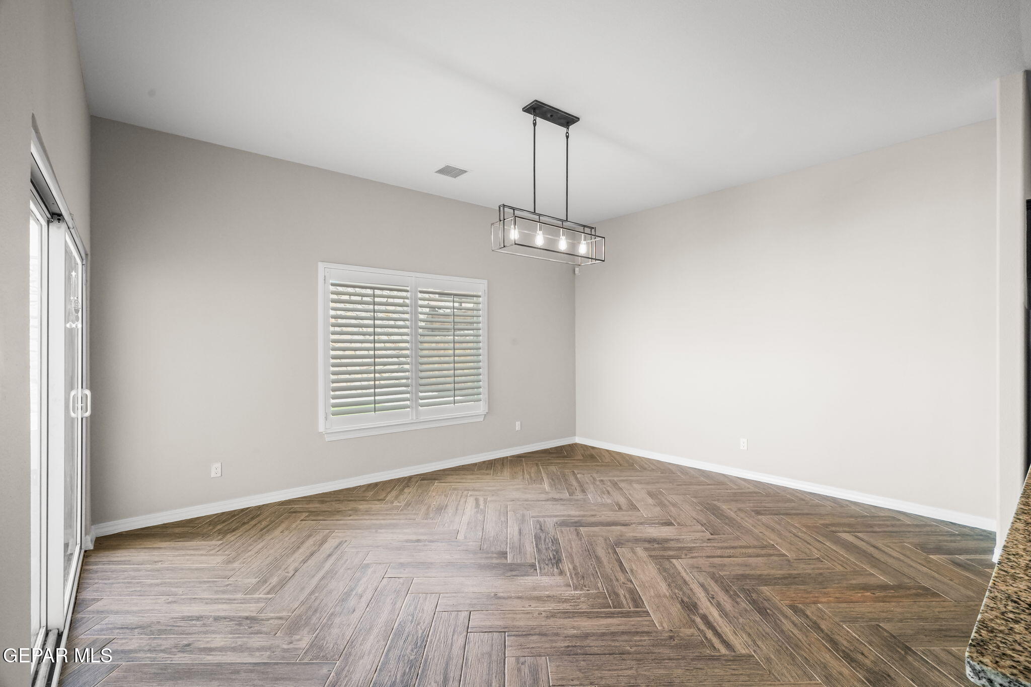 7829 Enchanted Ridge Drive El Paso, TX 79911 - Photo 16 of 45 7829 Enchanted Ridge Ave-17