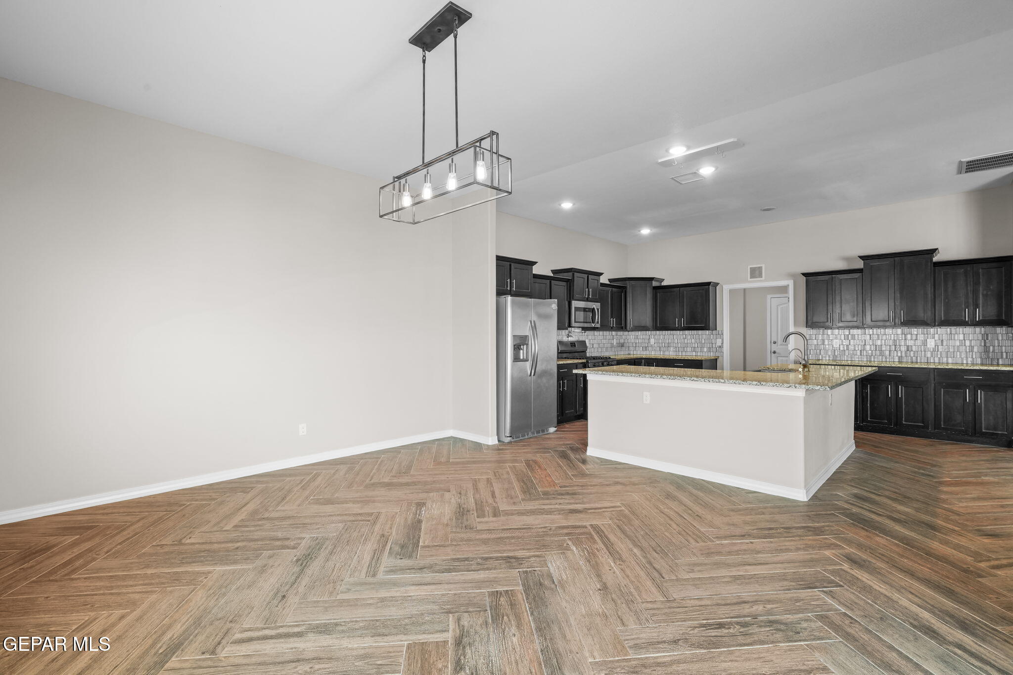 7829 Enchanted Ridge Drive El Paso, TX 79911 - Photo 19 of 45 7829 Enchanted Ridge Ave-25