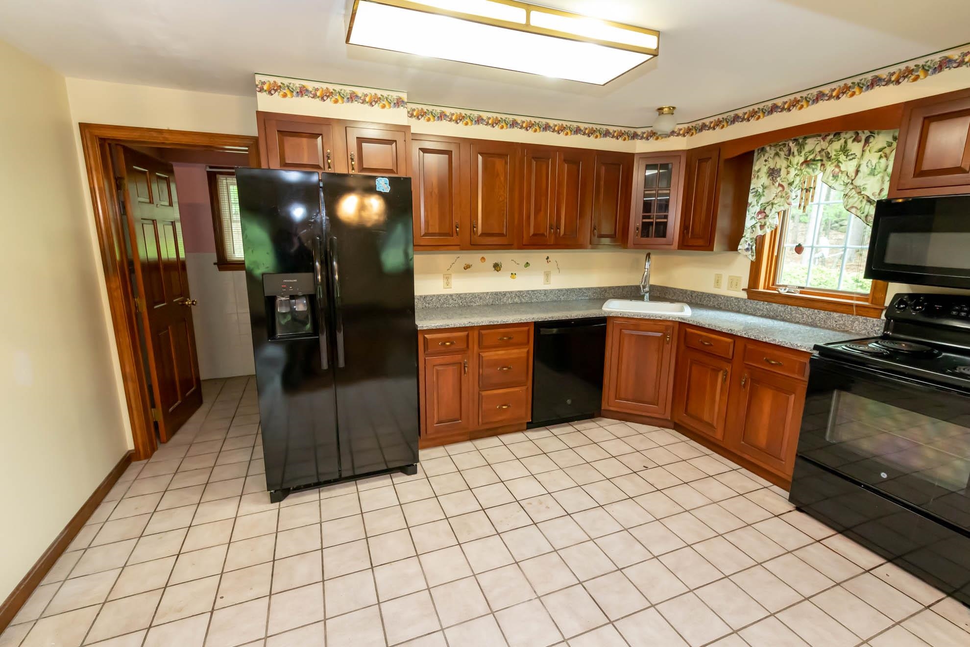 574 Fitzwilliam Road Jaffrey, NH 03452 - Photo 4 of 40
