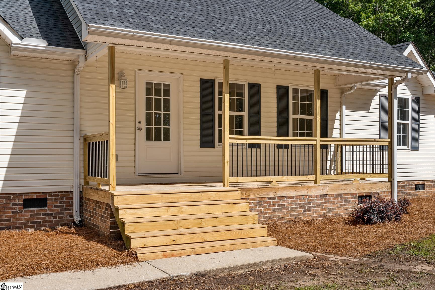 131 Lockaby Road Pelzer, SC 29669 - Photo 7 of 46