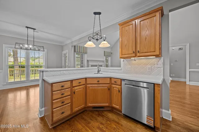 $635,000 | 809 Chesapeake Place, Greenville, NC 27858