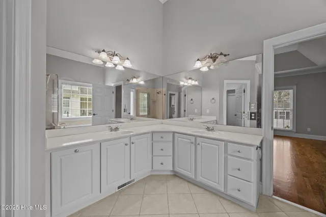 $635,000 | 809 Chesapeake Place, Greenville, NC 27858