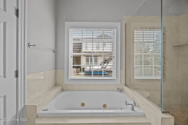 $635,000 | 809 Chesapeake Place, Greenville, NC 27858